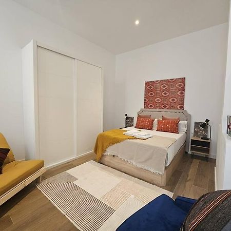 The Gabriels Con Terraza Apartment Madrid Exterior photo